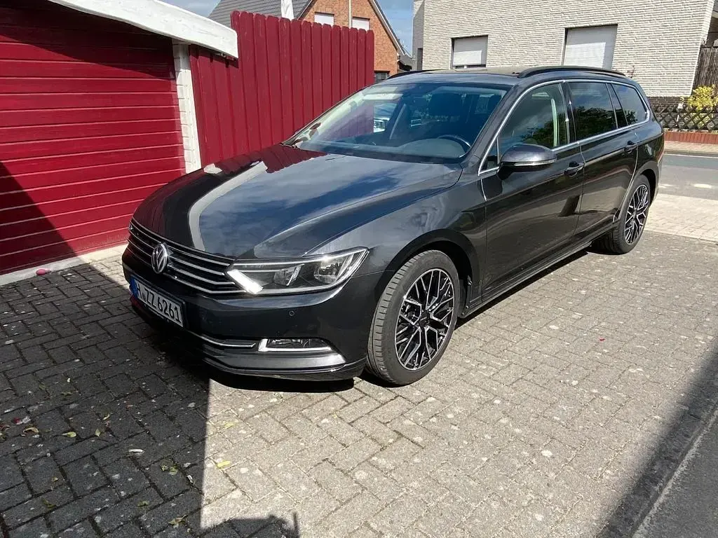 Gebraucht VW Passat Comfortline 150 PS (110 kW) 2017 Grau Kombi