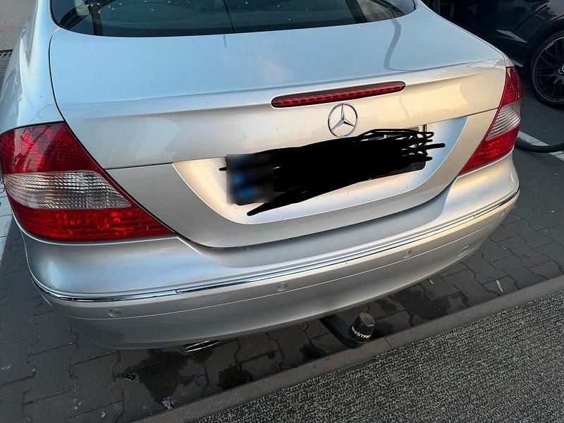 Gebraucht Mercedes CLK280 231 PS (169 kW) 2005 Silber Coupé