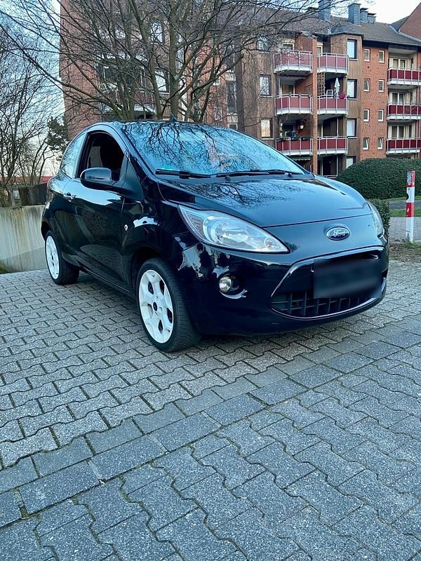 Gebraucht Ford Ka Individual 69 PS (50 kW) 2011 Schwarz Kleinwagen