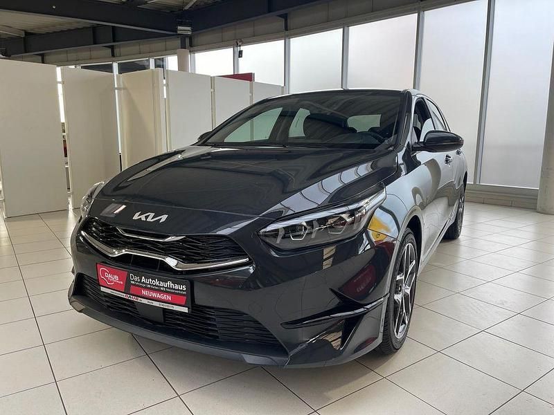 Neu Kia Ceed 140 PS (102 kW) 2025 (h8g) dark penta metal m Kleinwagen