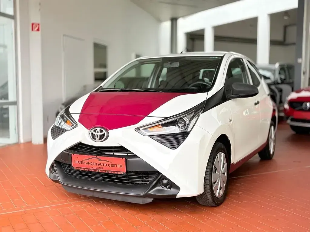Gebraucht Toyota Aygo 72 PS (52 kW) 2020 Weiß Kleinwagen