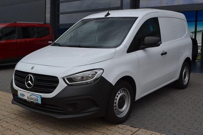 Gebraucht Mercedes Citan 110 102 PS (75 kW) 2023 Weiß Van / Kleinbus