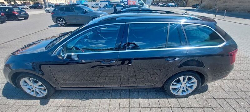Schwarz Gebraucht 2019 Skoda Octavia Style Kombi | 15.900 € (Superpreis) - Bild 1/4