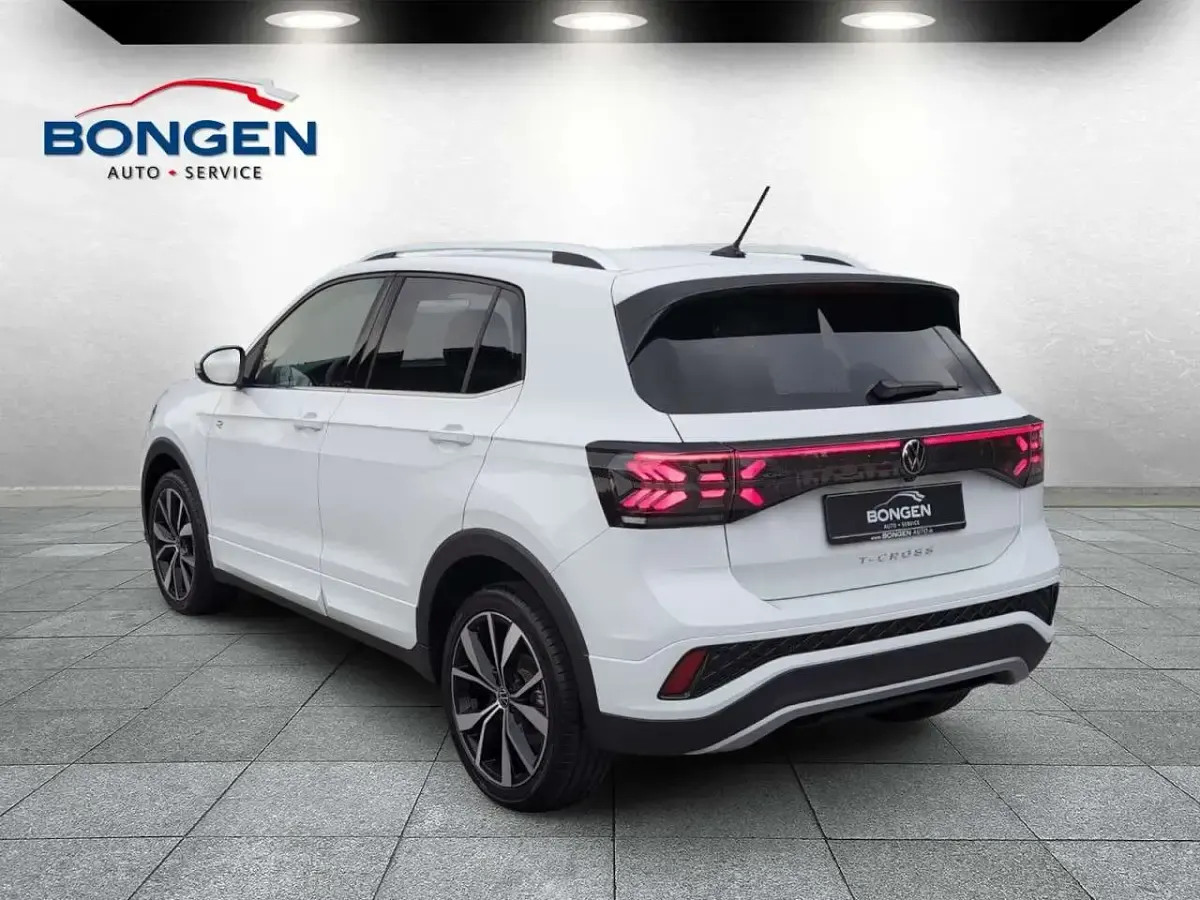 Gebraucht VW T-Cross R-line 116 PS (85 kW) 2025 Weiß SUV