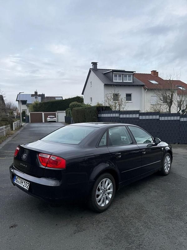 Schwarz Gebraucht 2009 Seat Exeo Limousine | 2.850 € (Fairer Preis) - Bild 1/4