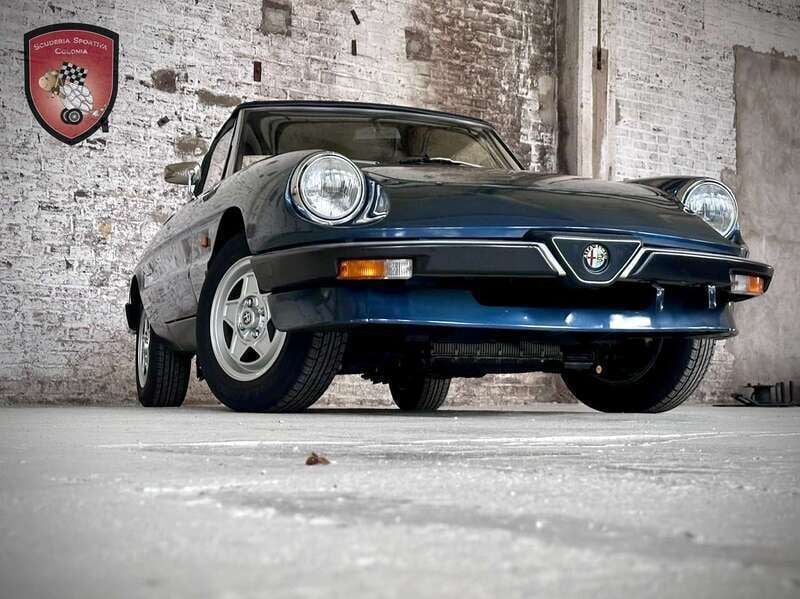 Blau Gebraucht 1986 Alfa Romeo Spider Cabrio | 24.500 € - Bild 1/4