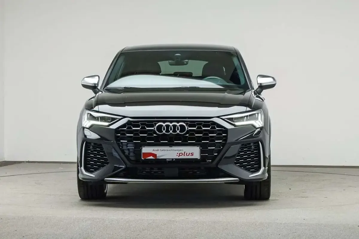 Gebraucht Audi RS Q3 400 PS (294 kW) 2023 Mythosschwarz metallic SUV