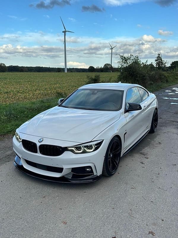 Weiß Gebraucht 2017 BMW 440 M Performance Coupé | 37.450 € - Bild 1/4