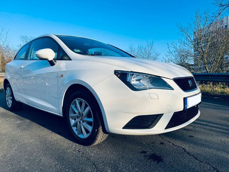 Weiß Gebraucht 2014 Seat Ibiza SC Style Kleinwagen | 6.250 € (Fairer Preis) - Bild 1/4