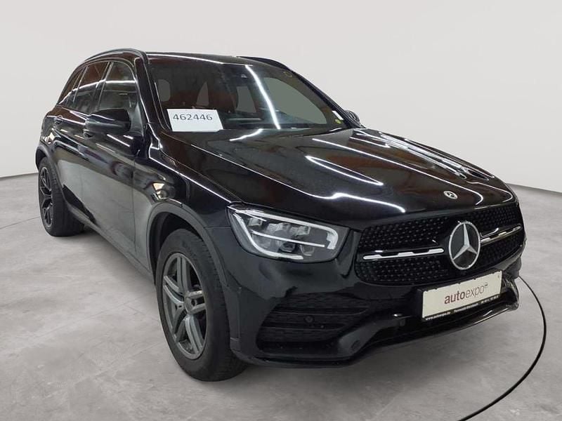 Schwarz Gebraucht 2022 Mercedes GLC300 AMG line Plus SUV | 37.290 € (Fairer Preis) - Bild 1/4