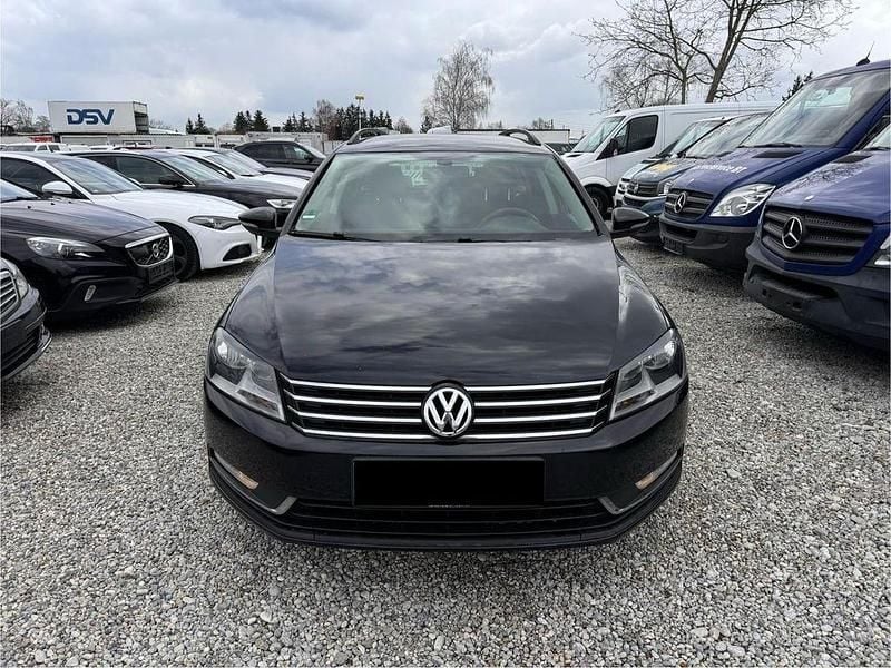 Gebraucht VW Passat 122 PS (89 kW) 2012 Schwarz Limousine