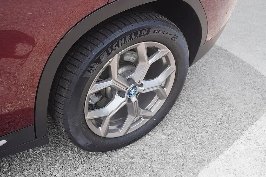 Gebraucht BMW X3 Sport Line 292 PS (214 kW) 2024 Aventurinrot SUV
