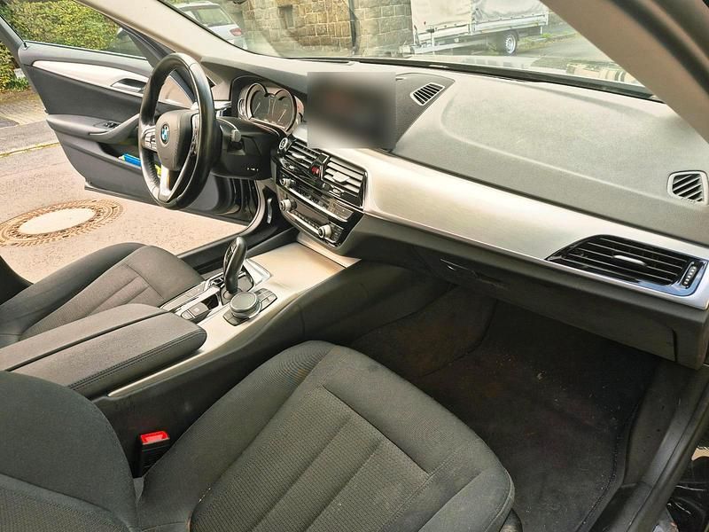 Gebraucht BMW 520 190 PS (139 kW) 2019 Schwarz Kombi