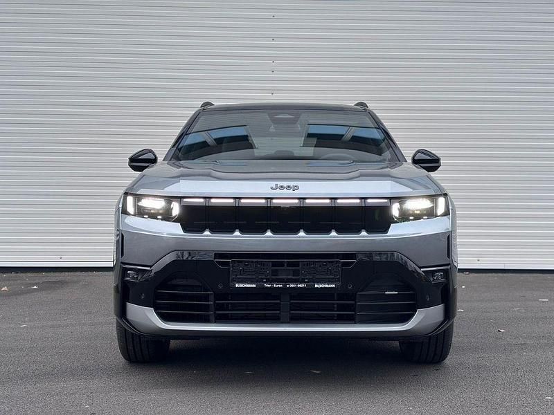 Neu Jeep Compass 145 PS (106 kW) 2025 Grau SUV