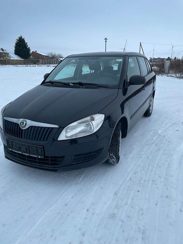 Gebraucht Skoda Fabia 60 PS (44 kW) 2011 Schwarz Kombi