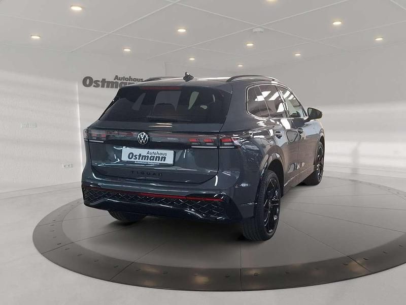 Gebraucht VW Tiguan 193 PS (141 kW) 2026 Delfingrau metallic SUV