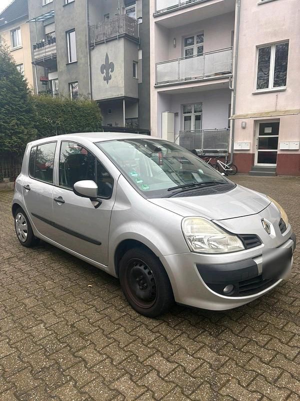 Gebraucht Renault Modus 60 PS (44 kW) 2009 Silber Van / Kleinbus