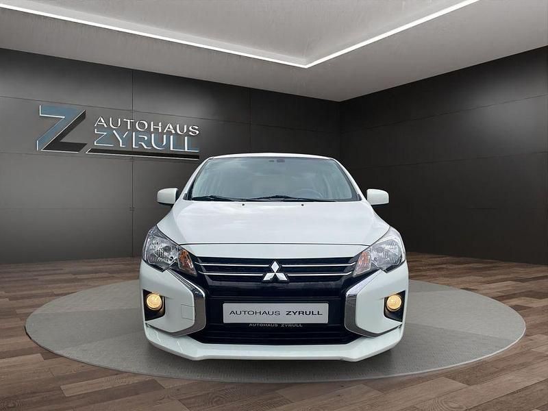 Weiß Gebraucht 2021 Mitsubishi Space Star Limousine | 8.790 € (Guter Preis) - Bild 1/4