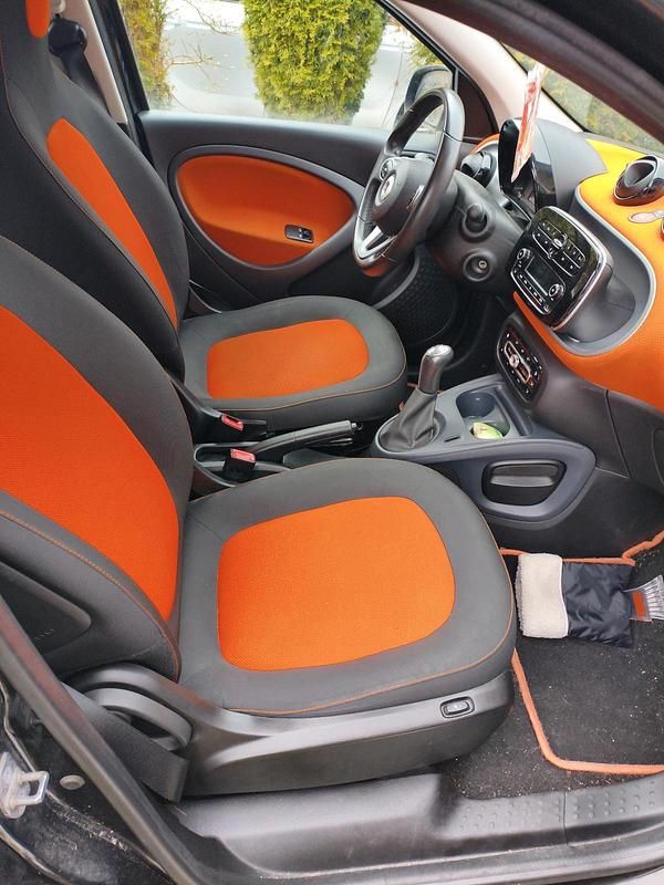 Gebraucht Smart ForFour Passion 71 PS (52 kW) 2015 Schwarz Kleinwagen