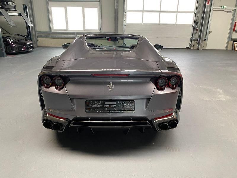Gebraucht Ferrari 812 799 PS (587 kW) 2022 Grau Cabrio