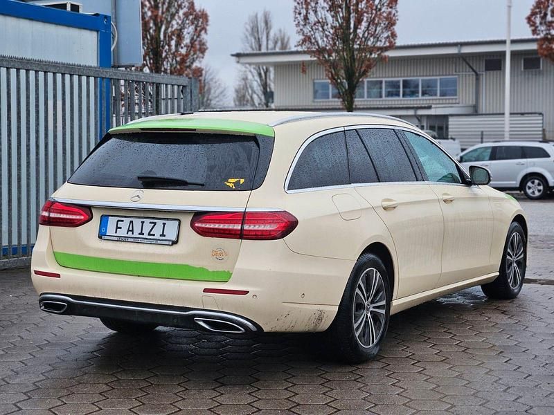 Gebraucht Mercedes E200 160 PS (117 kW) 2022 Beige Kombi