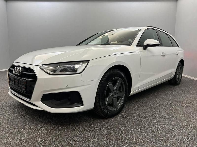 Weiß Gebraucht 2021 Audi A4 Sport Kombi | 18.699 € (Superpreis) - Bild 1/4