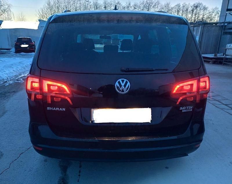 Gebraucht VW Sharan Comfortline 140 PS (102 kW) 2011 Schwarz Van / Kleinbus