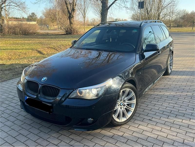 Gebraucht BMW 530 M Sport 235 PS (172 kW) 2008 Blau Kombi