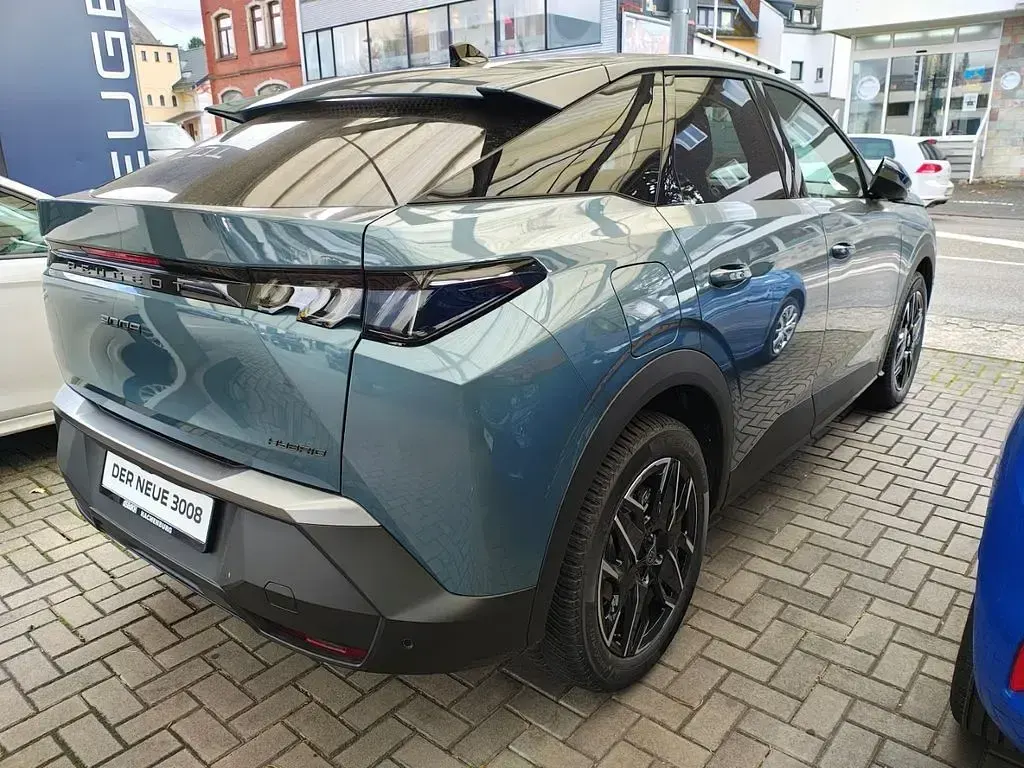 Neu Peugeot 3008 Allure 145 PS (106 kW) 2026 Blau SUV