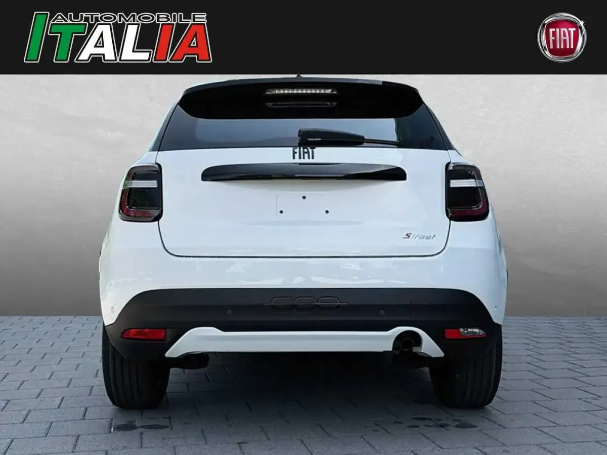 Neu Fiat 600 Street 101 PS (74 kW) 2026 Weiß SUV