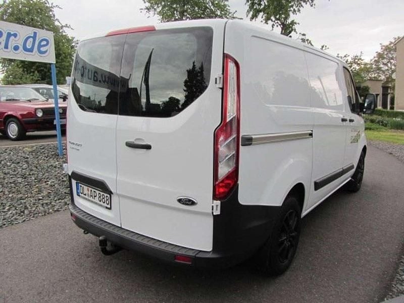 Gebraucht Ford Transit Custom 101 PS (74 kW) 2017 Frostweiß Van / Kleinbus