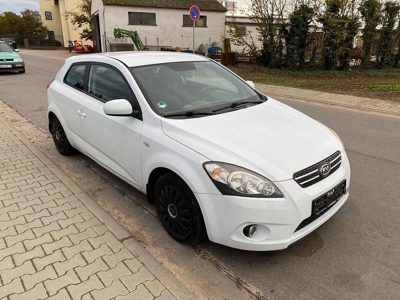 Gebraucht 2010 Kia Ceed Limousine | 1.850 € (Superpreis) - Bild 1/4