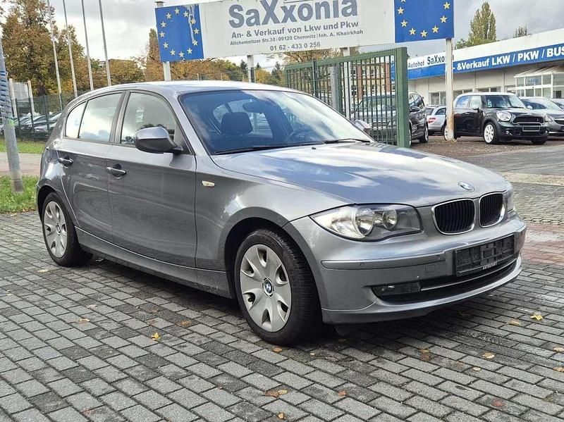 Spacegrau Gebraucht 2010 BMW 118 Kleinwagen | 4.990 € (Fairer Preis) - Bild 1/4