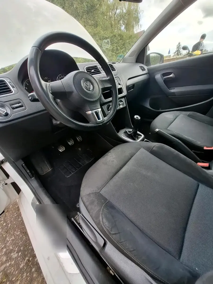 Gebraucht VW Polo 90 PS (66 kW) 2012 Weiß Kleinwagen