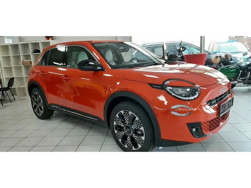Orange Gebraucht 2024 Fiat 600E La Prima SUV | 37.797 € - Bild 1/4