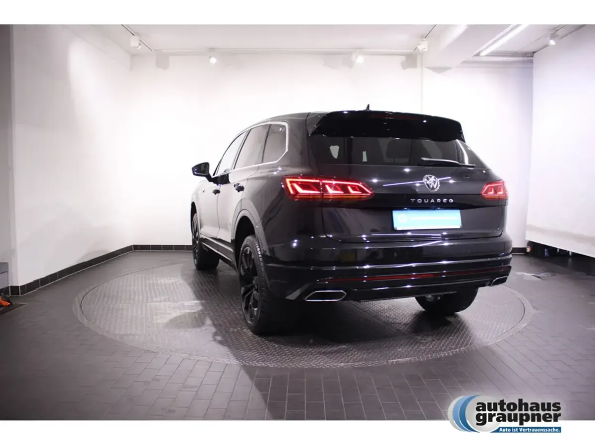 Gebraucht VW Touareg Atmosphere 286 PS (210 kW) 2023 Schwarz SUV