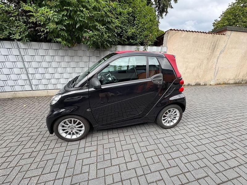 Schwarz Gebraucht 2012 Smart ForTwo Cabrio Pure Cabrio | 6.200 € (Teuer) - Bild 1/4