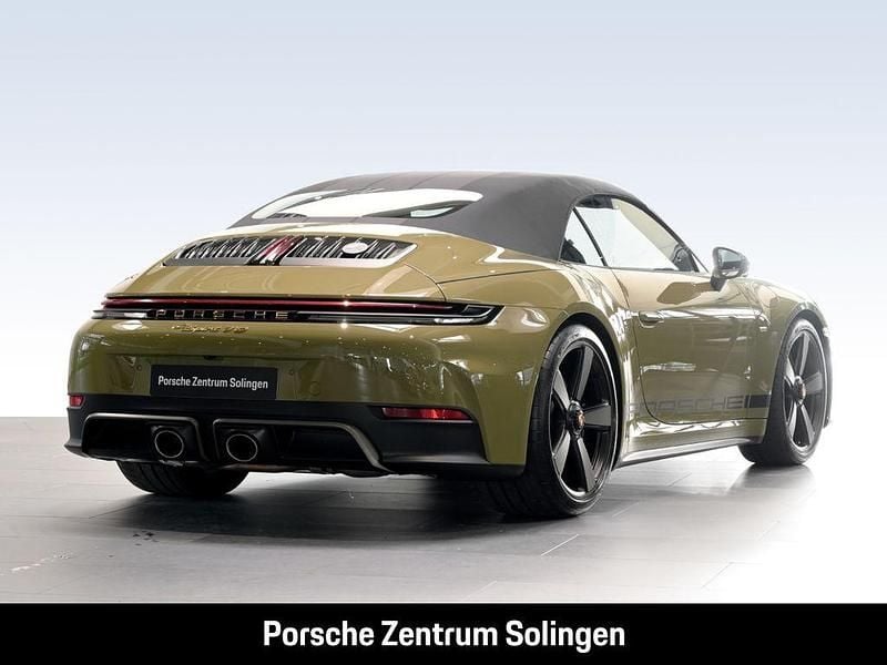 Neu Porsche 911 541 PS (397 kW) 2026 Olive neo Cabrio