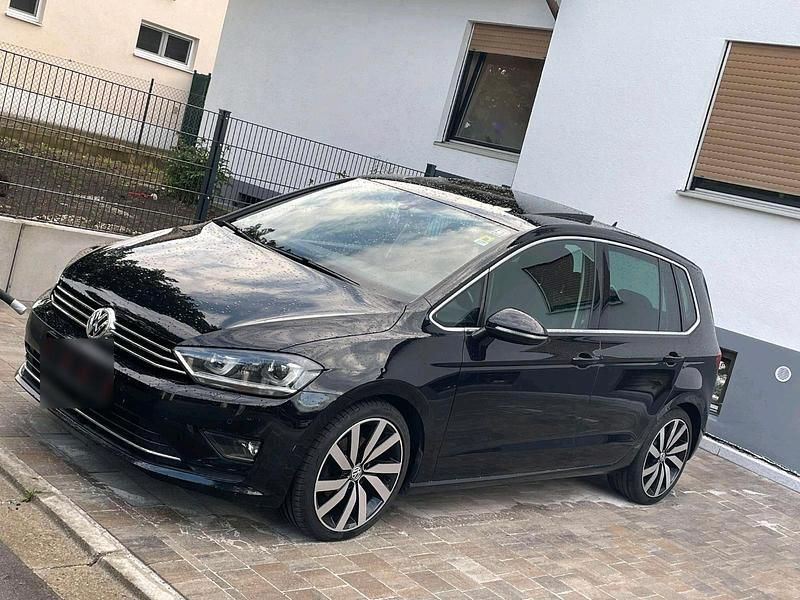Schwarz Gebraucht 2015 VW Golf Sportsvan Van / Kleinbus | 10.650 € (Fairer Preis) - Bild 1/4