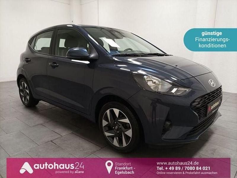 Gebraucht Hyundai i10 Trend 84 PS (61 kW) 2023 Grau Kleinwagen