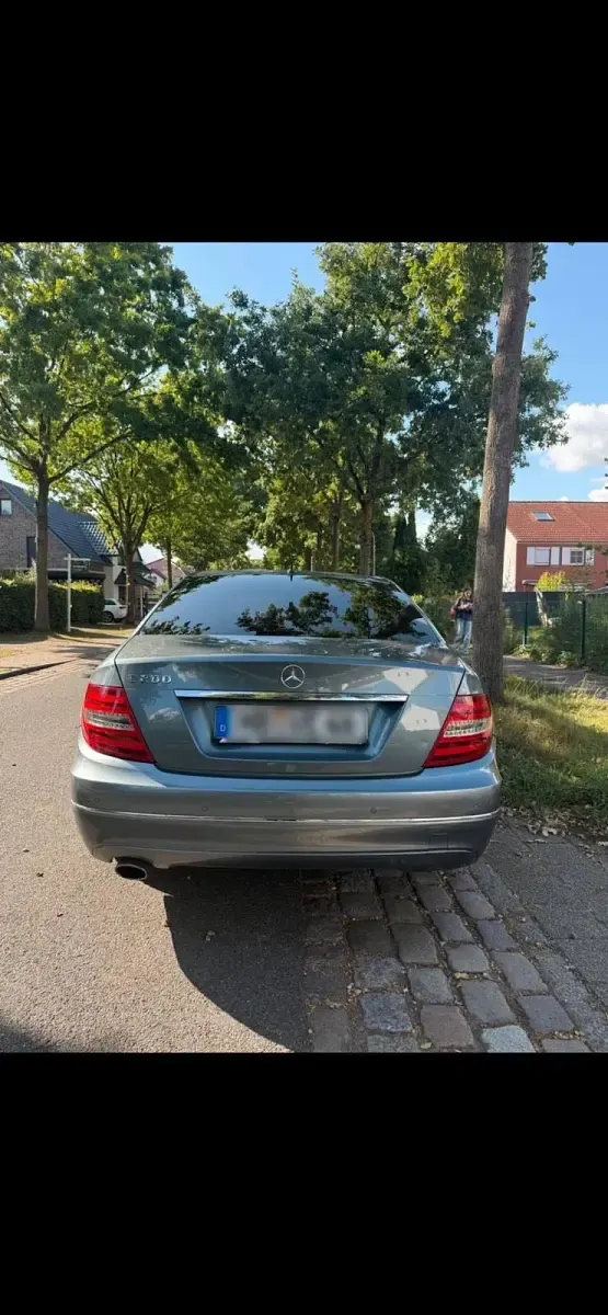 Gebraucht Mercedes C200 184 PS (135 kW) 2012 Grau Limousine