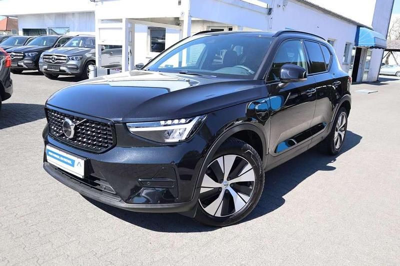Second-hand Volvo XC40 Plus 261 CP (191 kW) 2022 Negru SUV