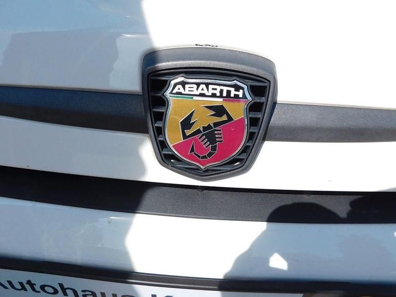 Gebraucht Abarth 500 Competizione 135 PS (99 kW) 2010 Weiß (metallic) Kleinwagen