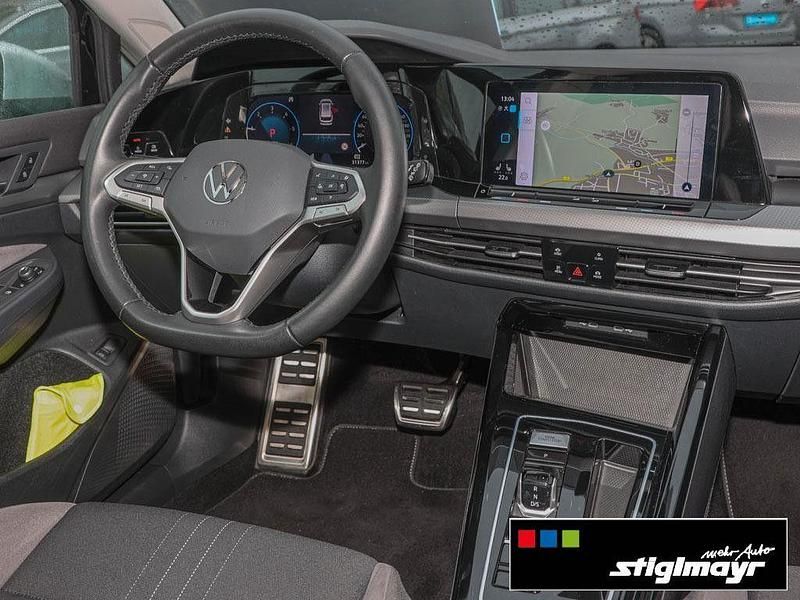 Gebraucht VW Golf Alltrack 200 PS (147 kW) 2023 Deep black perleffekt Kombi