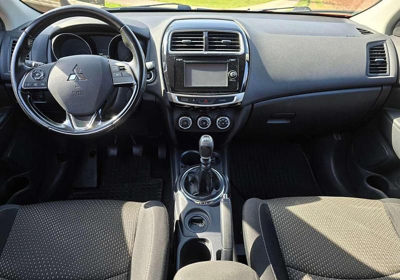Gebraucht Mitsubishi ASX Plus 114 PS (83 kW) 2016 Karminrot (metallic) SUV