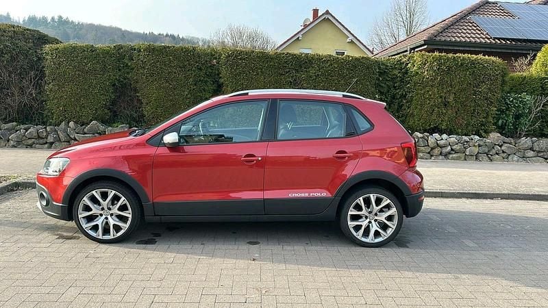 Gebraucht VW Polo Cross 90 PS (66 kW) 2017 Orange Kleinwagen