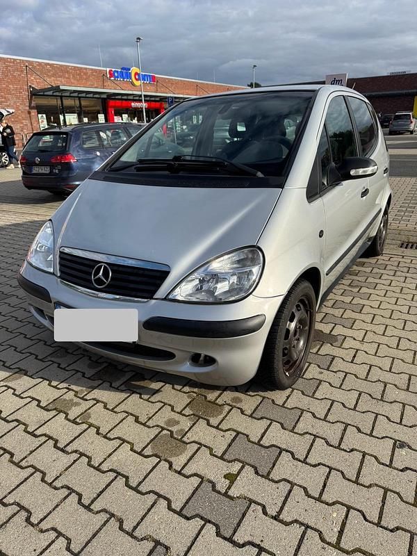 Silber Gebraucht 2003 Mercedes A160 Kleinwagen | 699 € (Superpreis) - Bild 1/4