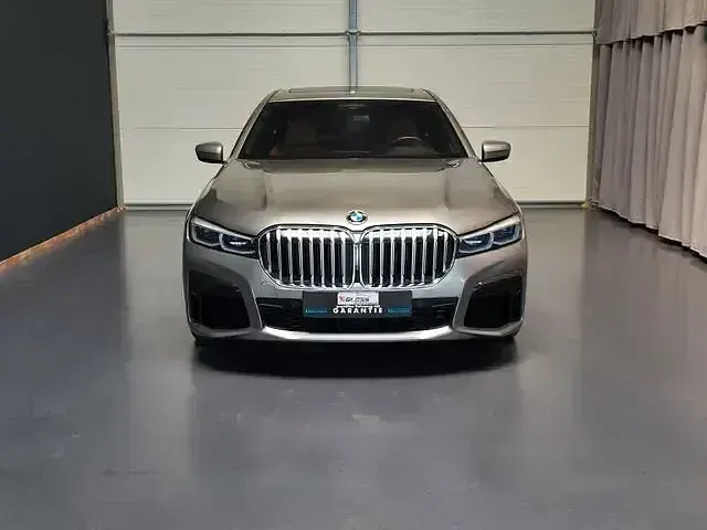 Gebraucht BMW 750 M Sport 400 PS (294 kW) 2019 Grau Limousine