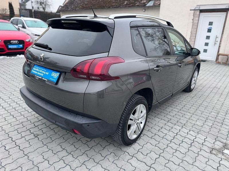 Gebraucht Peugeot 2008 Style 82 PS (60 kW) 2018 Grau SUV
