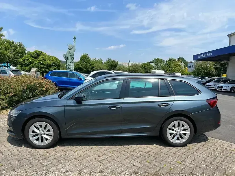 Gebraucht Skoda Octavia Style 150 PS (110 kW) 2021 Grau Limousine